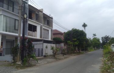 Rumah Daerah Cemara Jalan Grafika (Komplek)