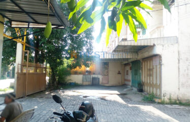 Rumah Indah Jalan Jemadi (masuk komplek)