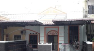Rumah Jalan Flamboyan Raya (masuk komplek) daerah Setia Budi