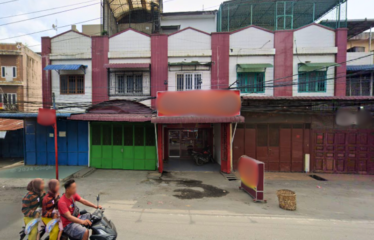 Ruko Jalan Titi Pahlawan depan sekolah Wahidin Sudirohusodo Marelan Simpang Kantor