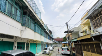 Rumah Jalan Letda Sujono (masuk komplek)