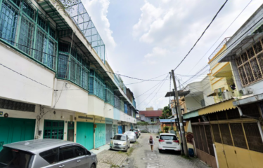 Rumah Jalan Letda Sujono (masuk komplek)