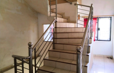 Ruko Cantik Jalan Sutrisno