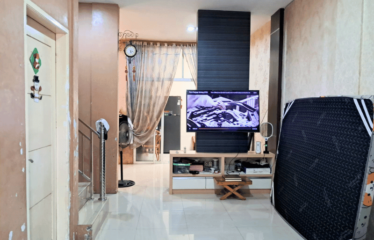 Rumah Mewah Komplek Menteng Indah Cluster The Green