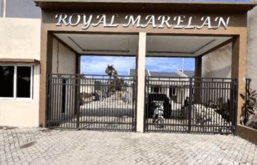 Rumah Harga Terjangkau dengan Kolam Renang – Komplek Royal Marelan (Type Sapphire)