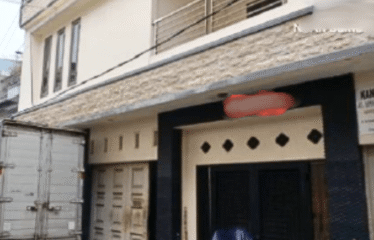 Rumah Jalan Yos Sudarso (dekat RS Martha Friska)