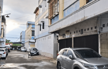 Rumah Gandeng Jalan Tritura (dekat Underpass Katamso)