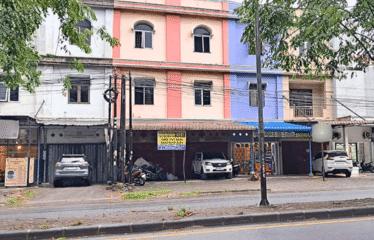 Ruko Gandeng Jalan Ringroad