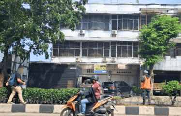 Ruko Gandeng 3 Jalan Krakatau