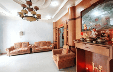 Villa Mewah Komplek Cemara Hijau