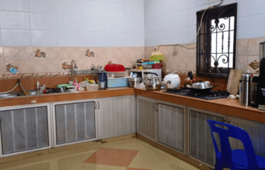 Villa Jalan Jemadi ( Komplek )