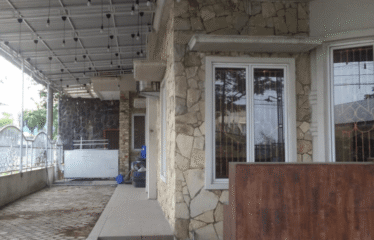 Villa Jalan Dr.Mansyur ( masuk Komplek )