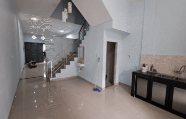 Rumah Cantik  B Katamso ( Masuk Komplek )