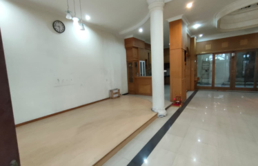 Villa Mewah Komplek Cemara Asri Jalan Kemuning