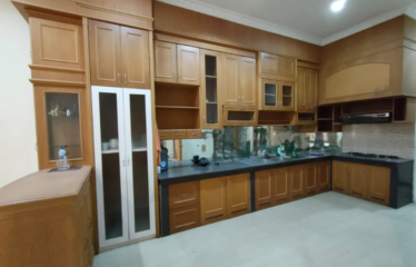 Villa Mewah Komplek Cemara Asri Jalan Kemuning