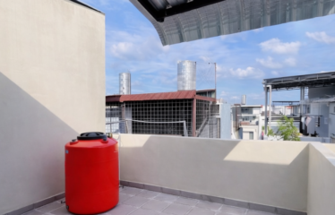 Rumah dalam Komplek Jalan Sukaria