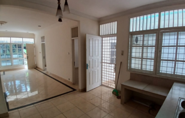 Rumah Cantik dalam Komplek Jalan Setia Budi