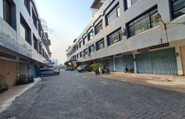 Ruko Gandeng Jalan Gatot Subroto