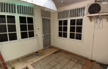 Rumah Cantik dalam Komplek Jalan Setia Budi