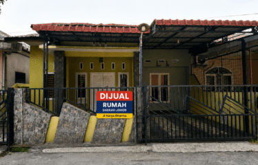 Rumah Daerah Johor Jl Karya Dharma ( Komplek )