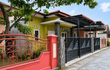 Rumah Daerah Johor Jl Karya Dharma ( Komplek )