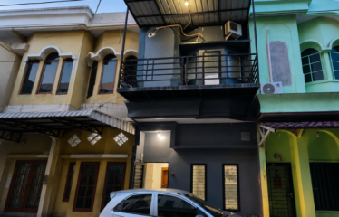 Rumah Komplek Daerah Krakatau Jl Setia Jadi