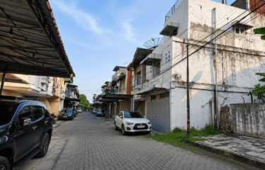 Rumah Daerah Krakatau Jl Bilal ( Komplek )