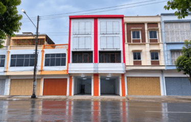 Ruko Gandeng Jalan Sutomo Ujung